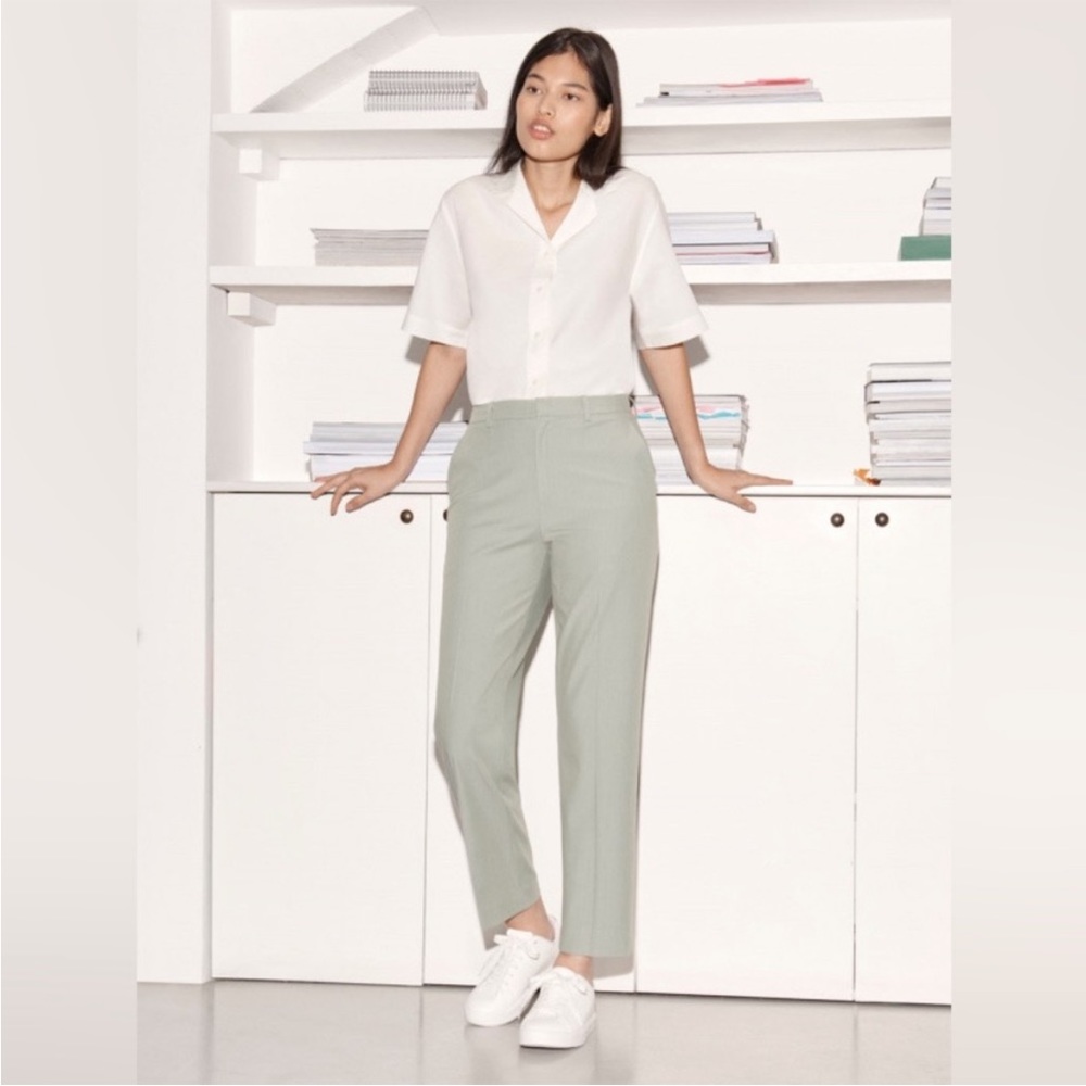 UNIQLO smart ankle 2-way stretch pants in Green - NWT XS